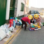 Voluntarias ayudando a contabilizar las donaciones